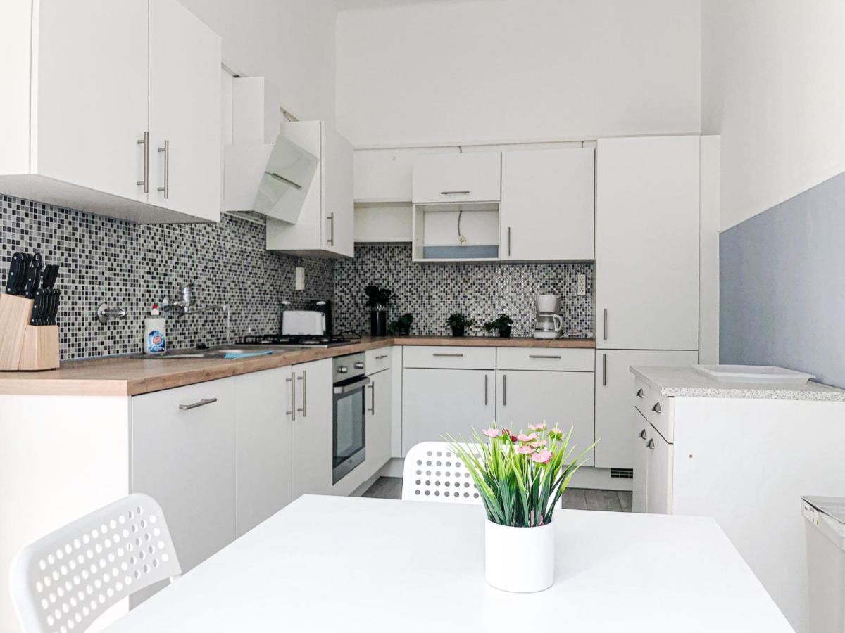 Commodious 2Br Apt. Near Akh-Perfect For Groups Wien Exteriör bild