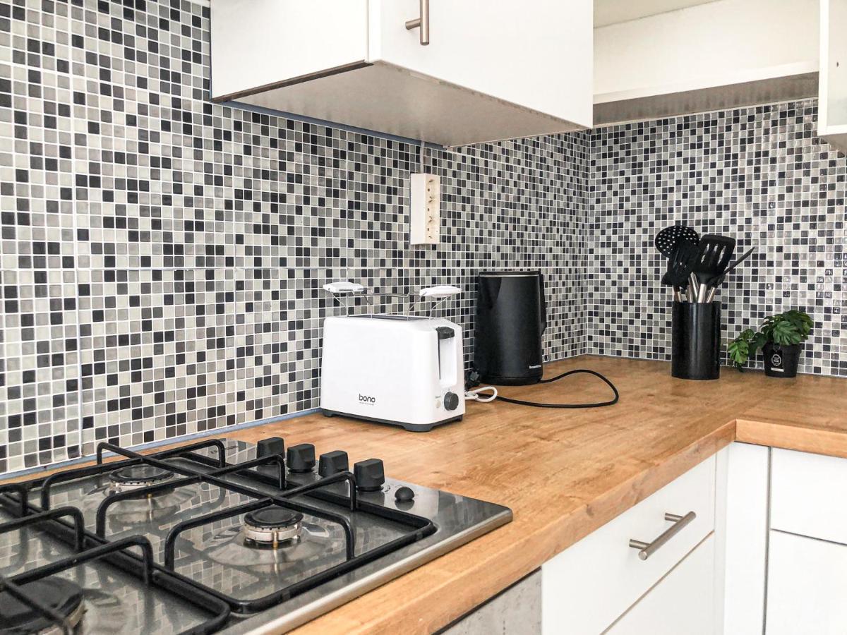 Commodious 2Br Apt. Near Akh-Perfect For Groups Wien Exteriör bild