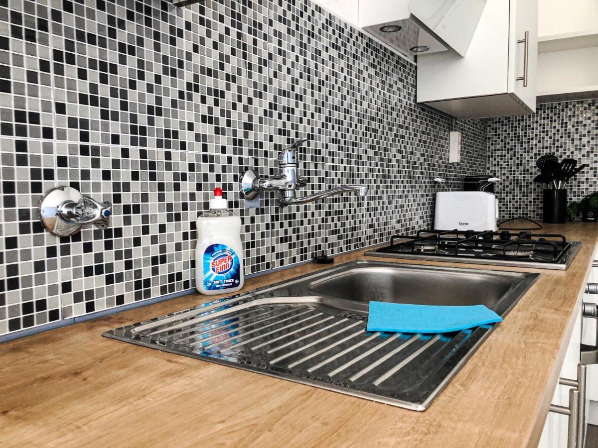 Commodious 2Br Apt. Near Akh-Perfect For Groups Wien Exteriör bild