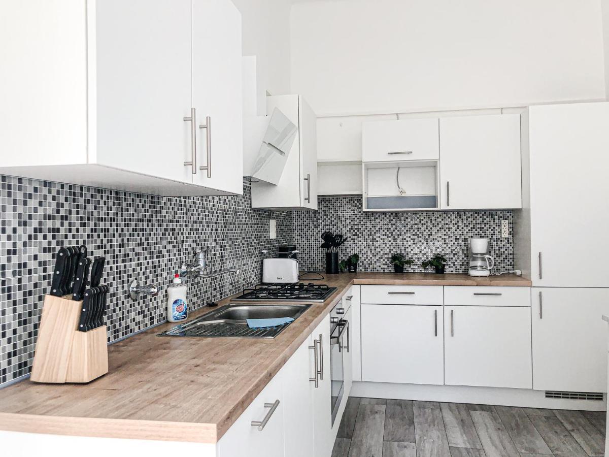Commodious 2Br Apt. Near Akh-Perfect For Groups Wien Exteriör bild